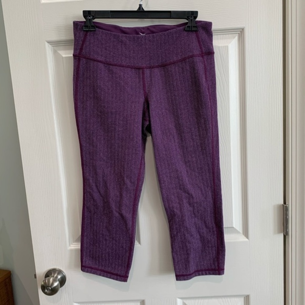 3/$25 - Old Navy MD‎ workout capris